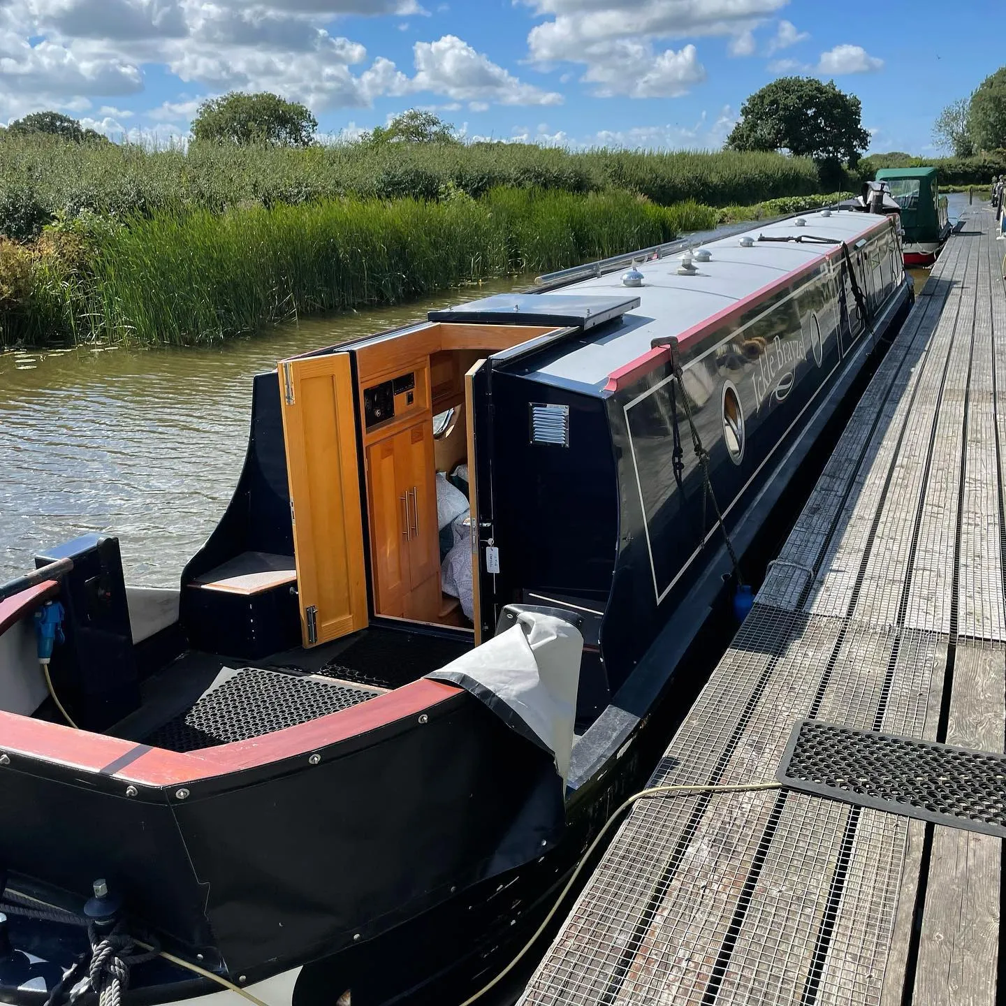 New (to us) Narrowboat