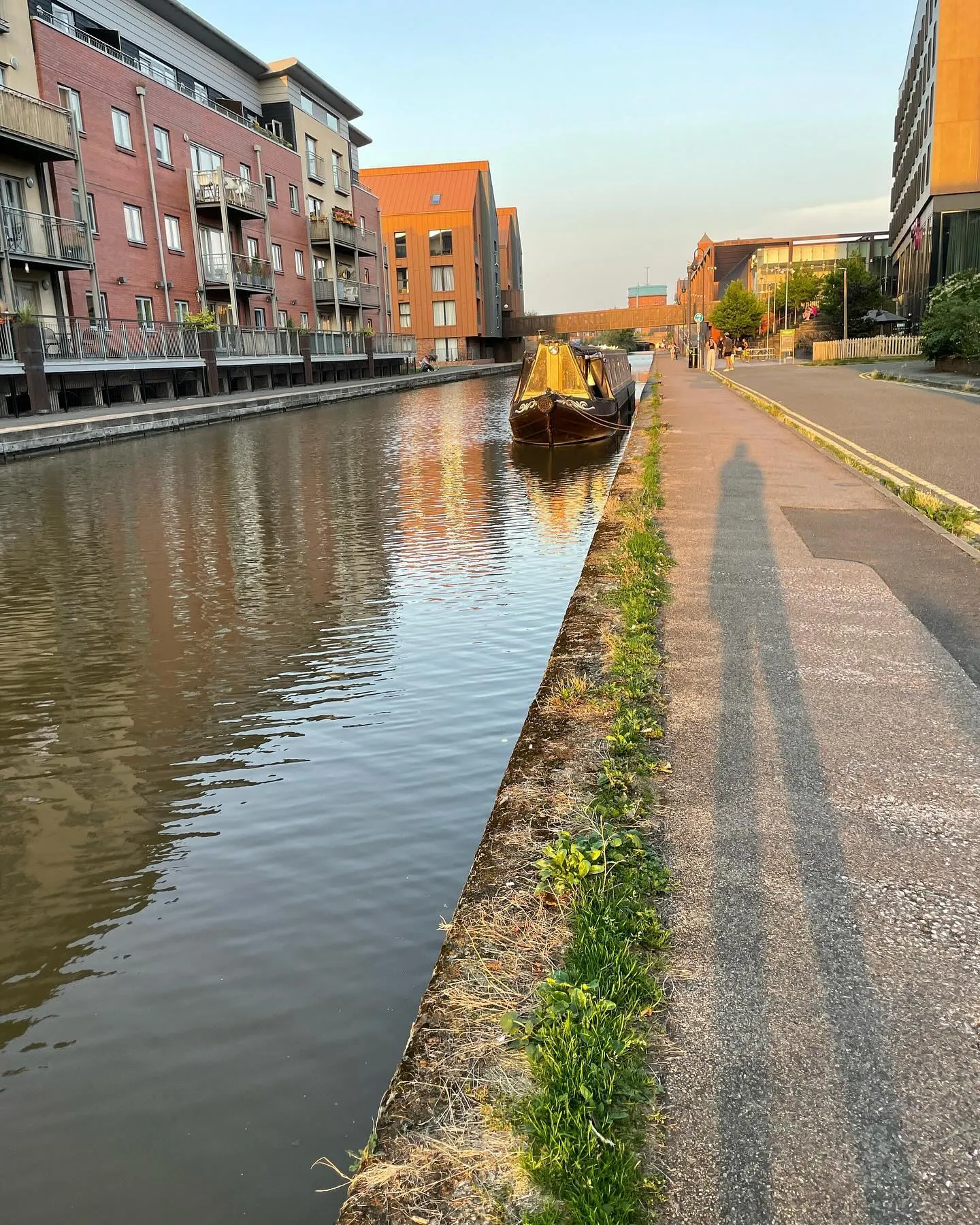 Ickle Brayzel moored at Chester